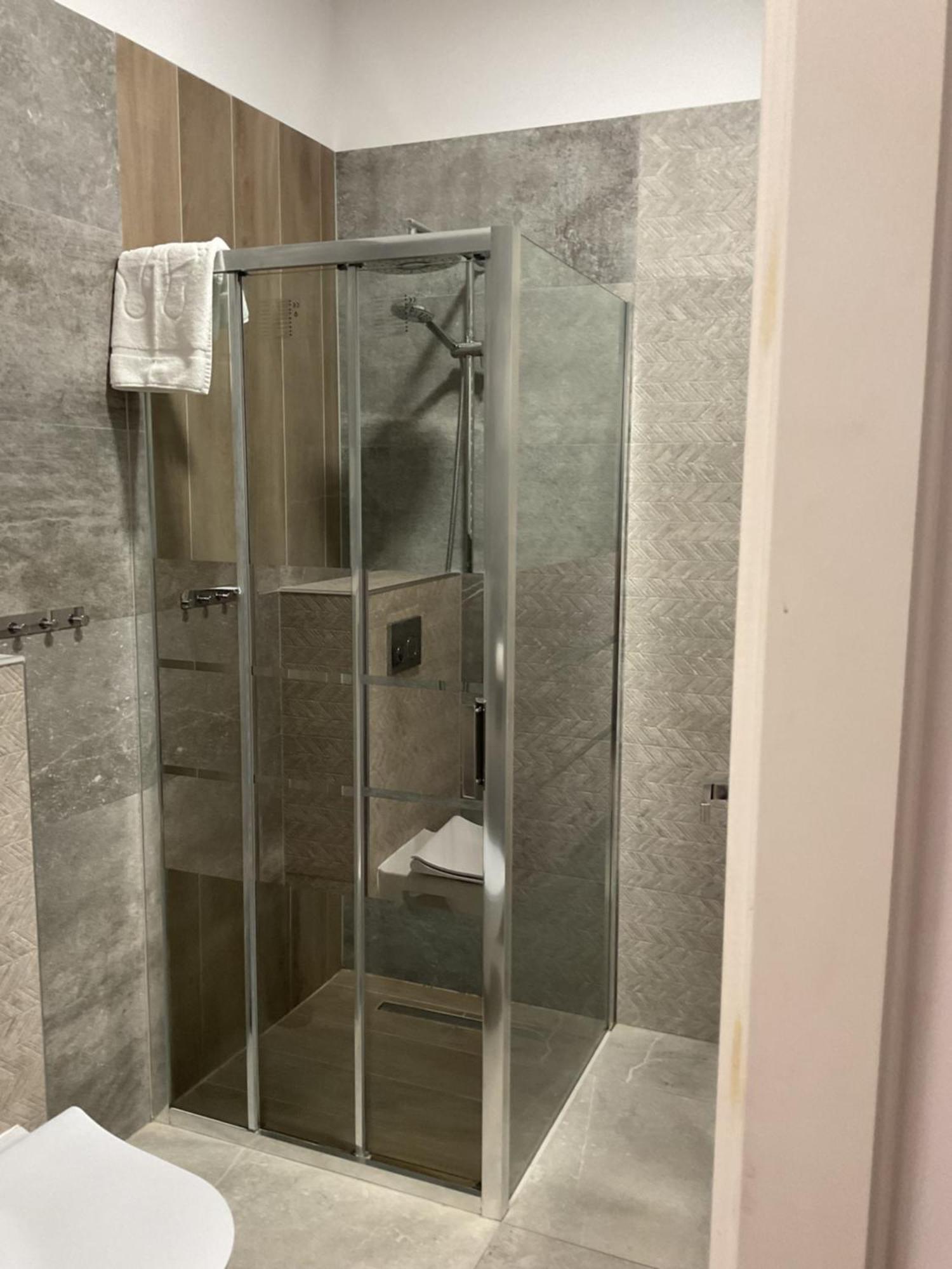 Omorika Na Zamkowej Apartamento Cracóvia Exterior foto